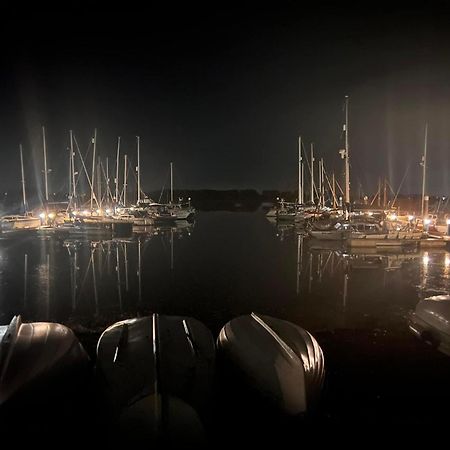Sea Breeze Ark 900 Emsworth Exterior foto