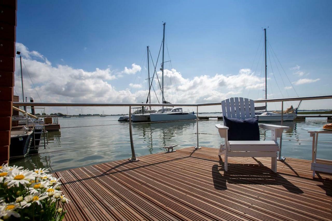 Sea Breeze Ark 900 Emsworth Exterior foto