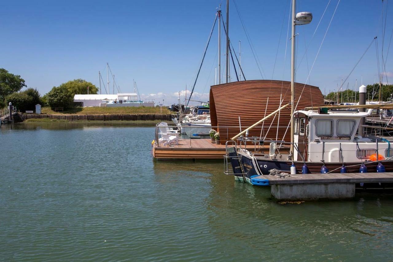 Sea Breeze Ark 900 Emsworth Exterior foto